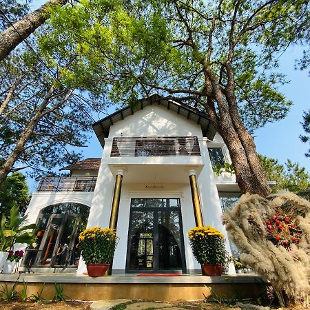 S'Nghe Homestay Mang Den Kon Von Kla Esterno foto