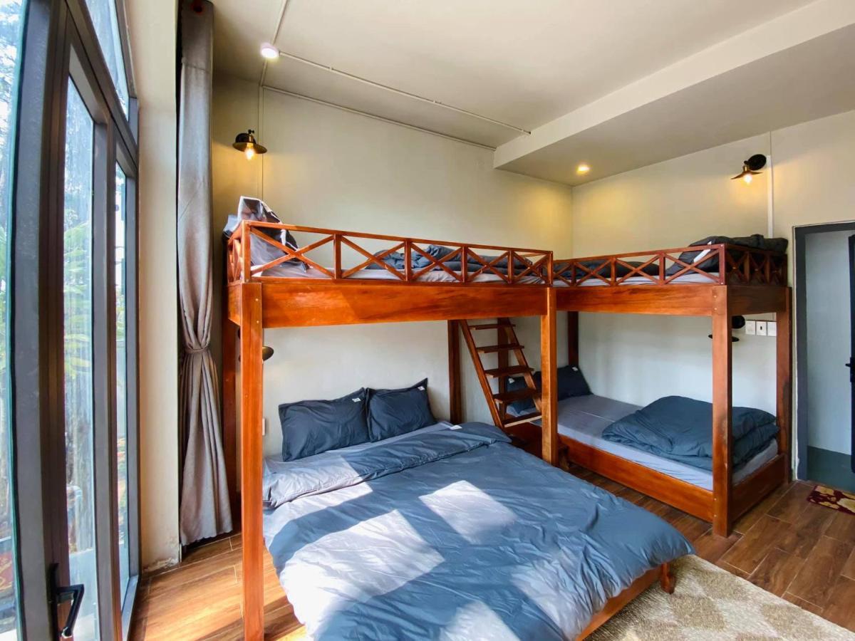 S'Nghe Homestay Mang Den Kon Von Kla Esterno foto