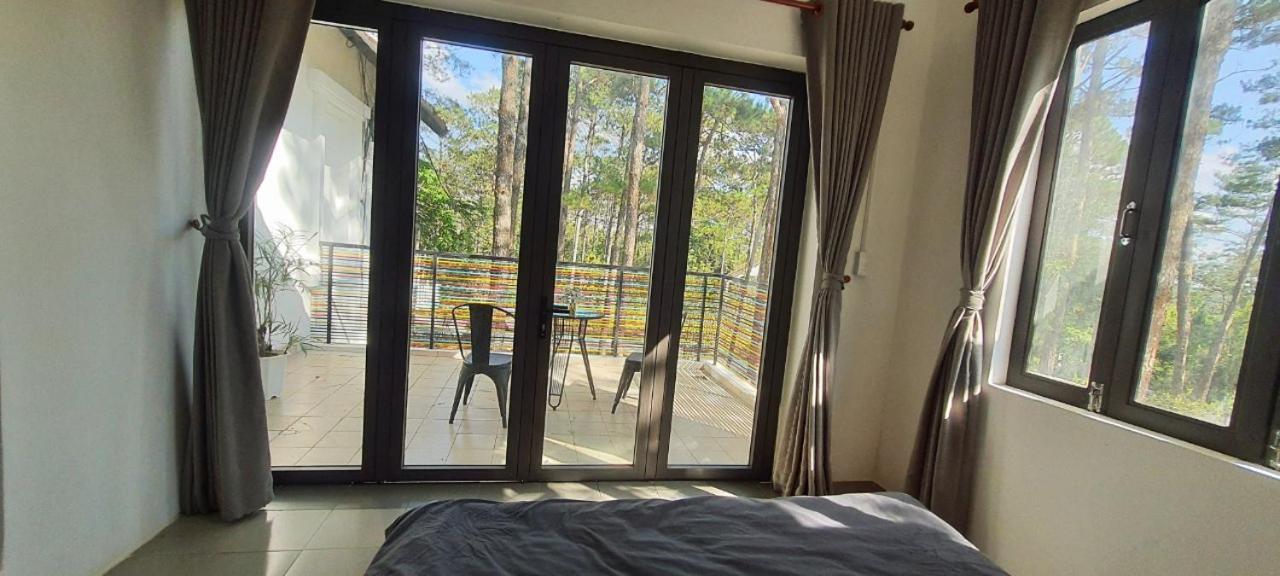 S'Nghe Homestay Mang Den Kon Von Kla Esterno foto