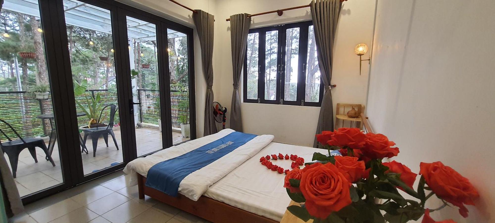 S'Nghe Homestay Mang Den Kon Von Kla Esterno foto